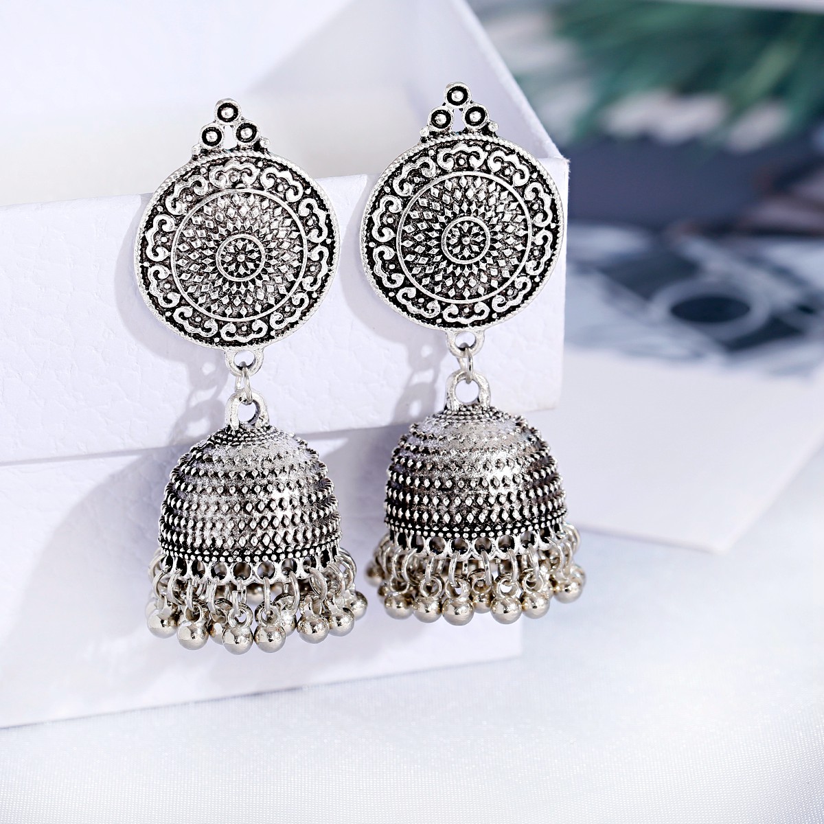 Vintage Ethnic Gold Color Jhum - đánh giá và giá Indian Wedding Supply